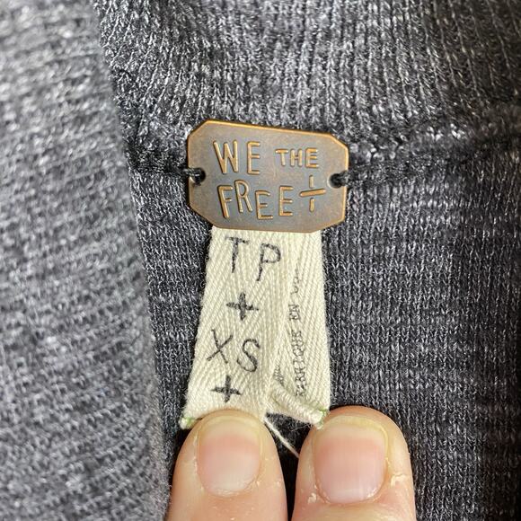 We The Free People Top Womens XS Dark Grey Split Back Turtleneck Knit Sweater - Picture 3 of 10